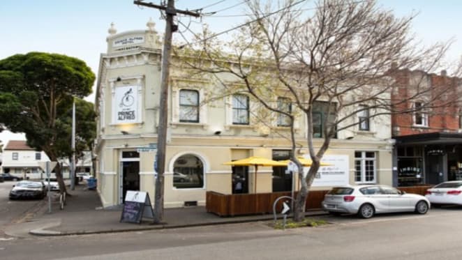 Investor takes Port Melbourne hotel with $2.89m bid