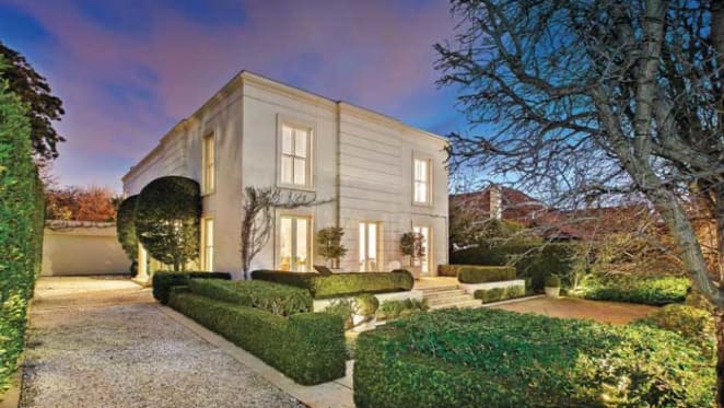 Former VRC vice-chairman Peter Barnett lists Toorak home
