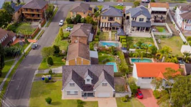 Glenn Stevens' Sylvania Waters neighbour to provide market insights