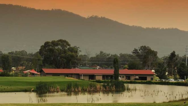 Tamworth golfing complex The Longyard Golf Course on the market
