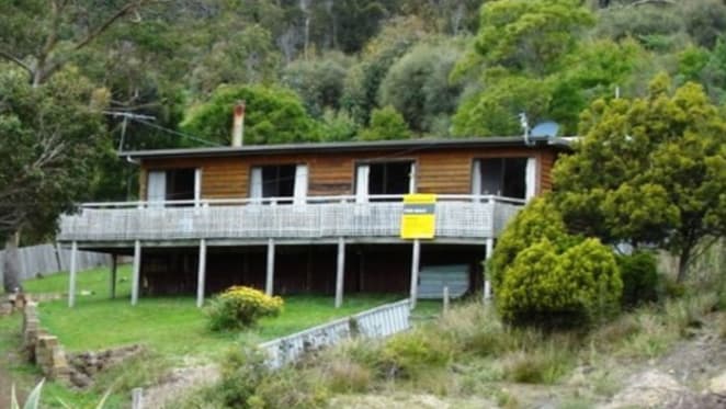 Bayside Tasmanian cottage makes SQM's most discounted list