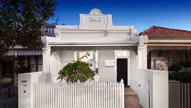 Former North Melbourne premiership midfielder Shannon Grant sells Albert Park home