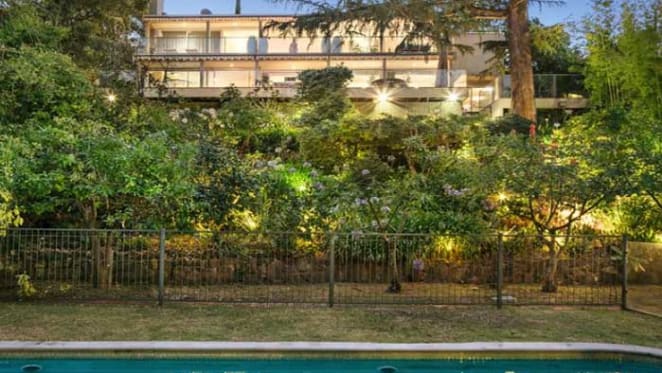 Riverfront Toorak trophy home sold