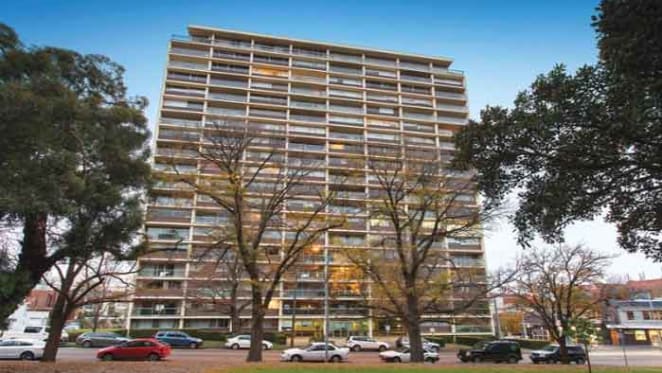 Robin Boyd, South Yarra apartment passed in after just one bid