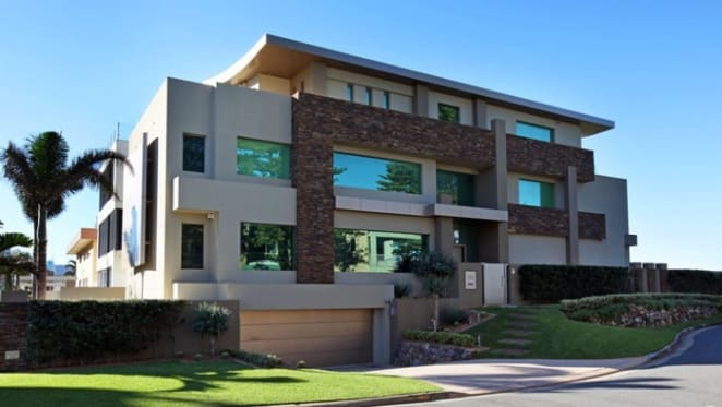 Michael Kollosche lists Frank Picone's $15 million Mermaid Beach trophy home