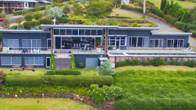 Mountain luxury at Tamborine Mountains for auction