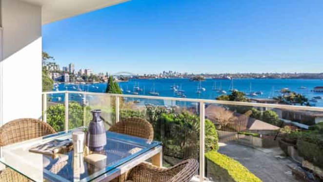 Malcolm and Lucy Turnbull walk into pricey Point Piper open for inspection