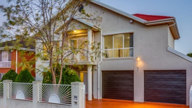 Former Melbourne gangland home fails to sell