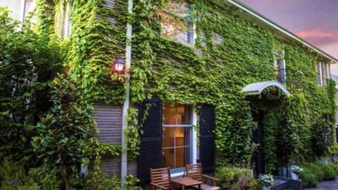 Art Series Hotel heiress Camilla Deague sells in South Yarra