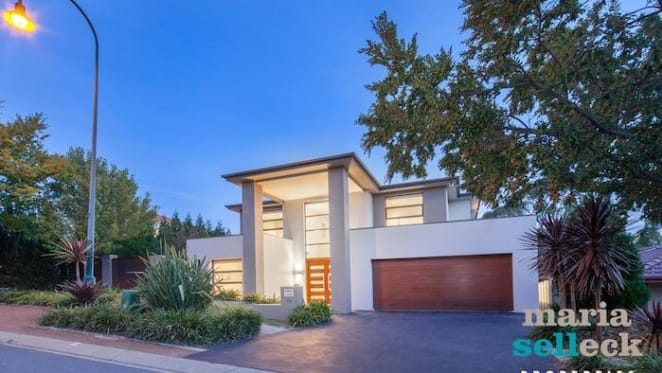Award-winning house breaks suburb price record in Amaroo