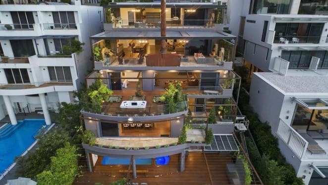Record property prices persist amid Sydney's lower North Shore slowing market: HTW