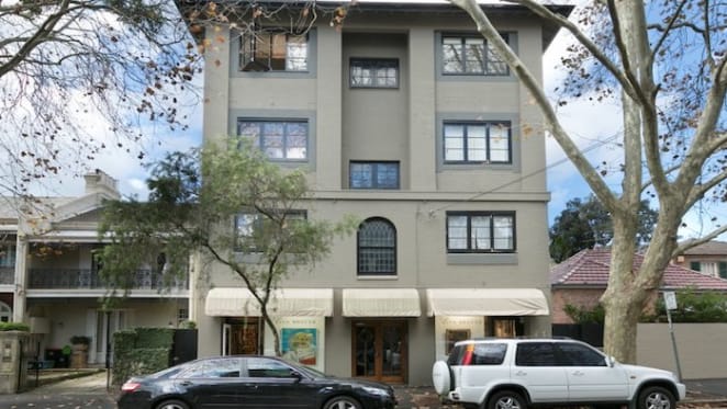Fashion entrepreneur Jodhi Meares helps her mother purchase Woollahra apartment