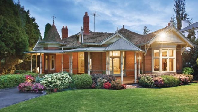1896 Kew trophy home, Kenilworth listed for sale