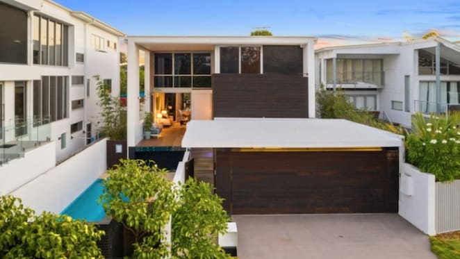 Contemporary Fairfield mortgagee home sells for $100k loss after 92 bid auction