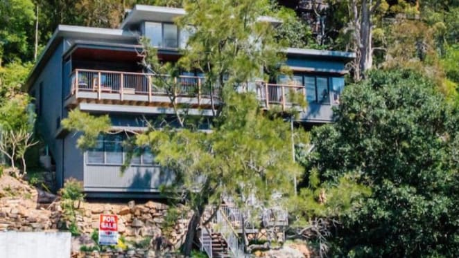 Larry Emdur buys Berowra Waters weekender