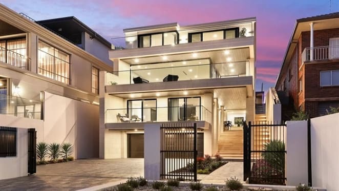 Sydney auction volumes again leaping ahead of Melbourne's Stage 4 slump