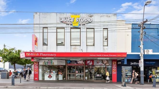 Commonwealth Bank leases space in Melbourne's busy Glenferrie Road shopping strip