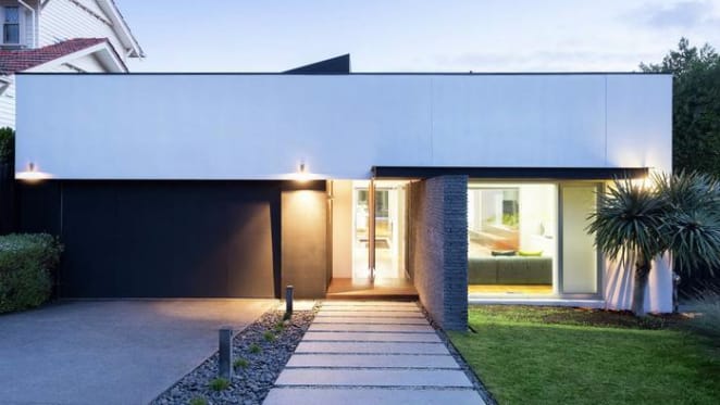 Box-like Camberwell home yet to sell