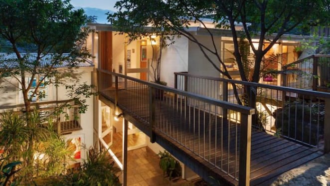 The Bulwark, Castlecrag's Bill Lucas Mid-century modern home listed