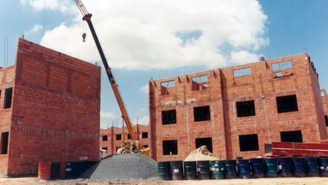 Construction sector contracts further in February