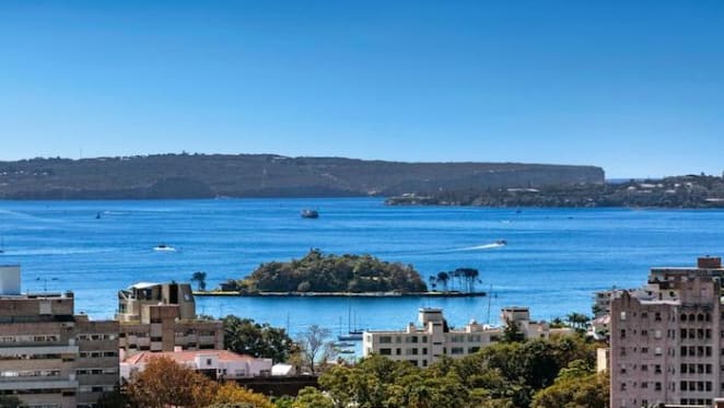 Channel 10's Aerobics Oz Style former presenter Anton Scott has lists Rushcutters Bay apartment
