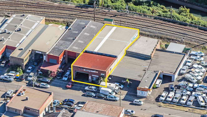 Local owner-occupier snaps up freestanding Clyde warehouse