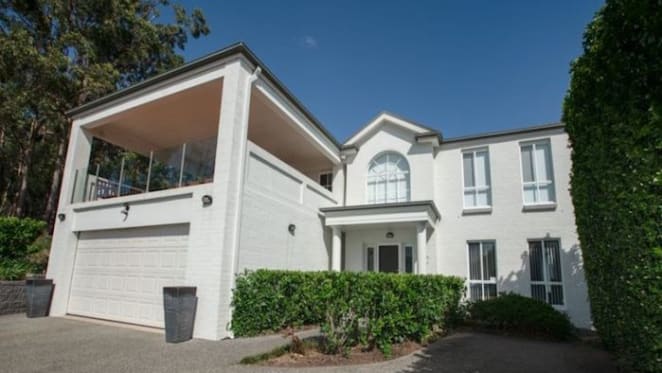 Newcastle Knights newest recruit Dave Klemmer buys Eleebana home