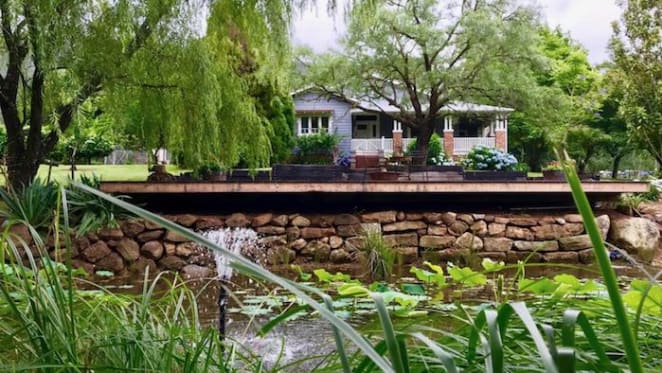 INXS guitarist Tim Farriss lists Kangaroo Valley retreat