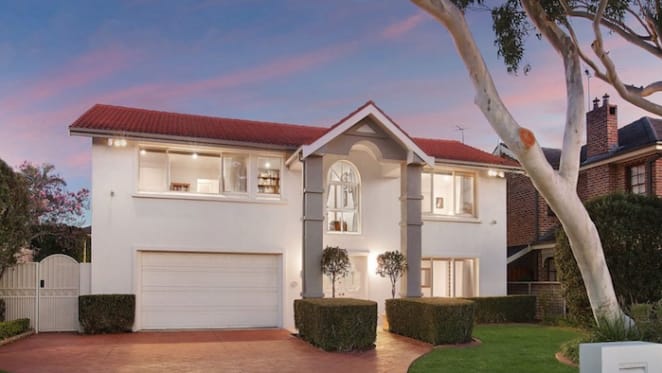 Retired RBA governor Glenn Stevens lists in Sutherland Shire