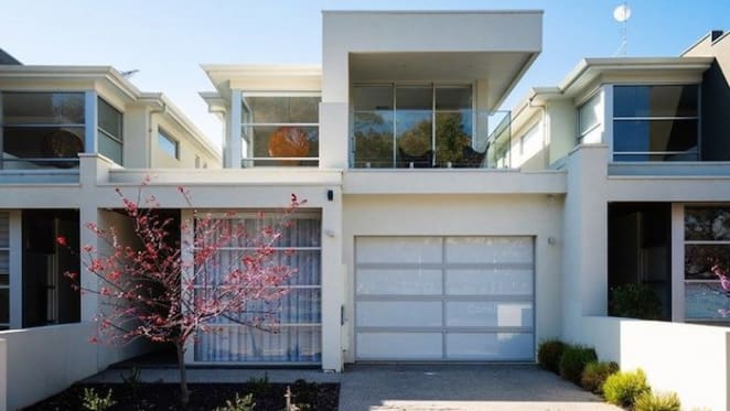 Former Port Adelaide star Warren Tredrea lists Adelaide home