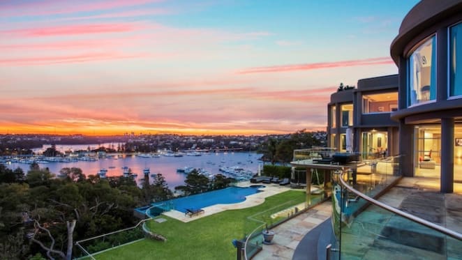 Prestige Clontarf sale falls over, but Brett Lee saves the day