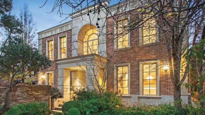Former Qantas board chief lists Armadale home