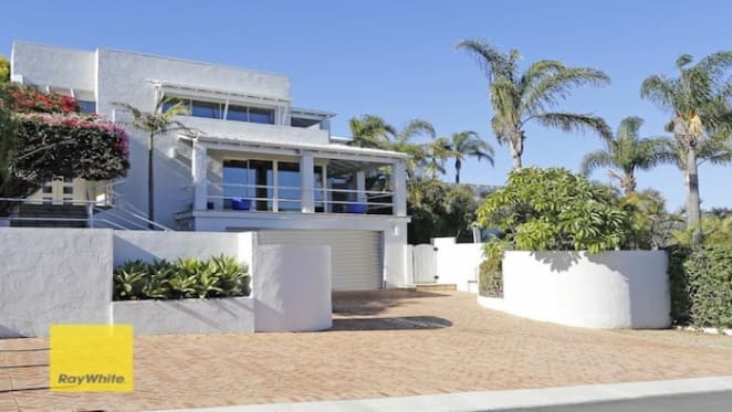 Half price $1,050,000 Kallaroo, WA house sold by mortgagee