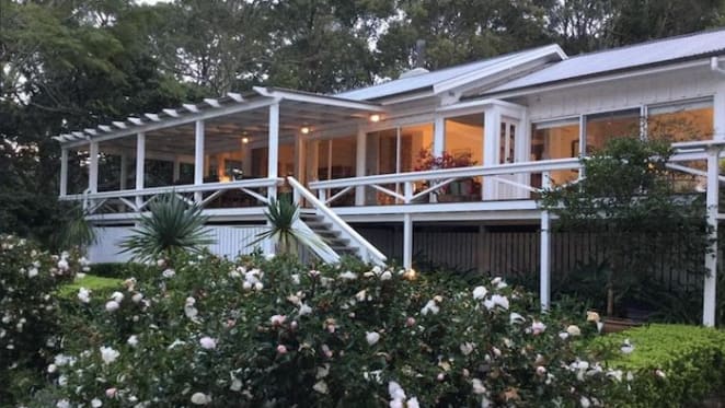 Former 60 Minutes reporter Ian Leslie finally sells at Lovett Bay