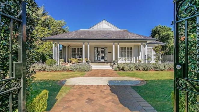 Richard Freudenstein former chief exec of Foxtel has sold his mansion in favor of Cardross