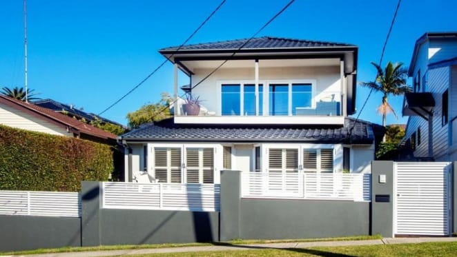 Swans coach, John Longmire sells his Malabar home after a single inspection