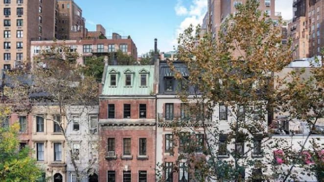 New York stops estate agents showing homes to buyers and renters