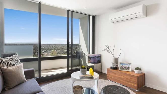 Melbourne Cup winning jockey Michelle Payne sells St Kilda investment