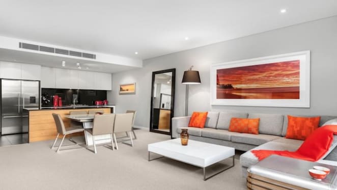 Fashion designer Alex Perry buys Darlinghurst investment apartment