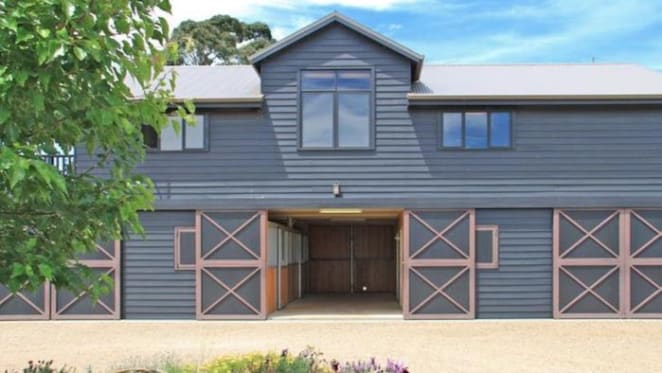 Offspring star Asher Keddie's Hesket sale