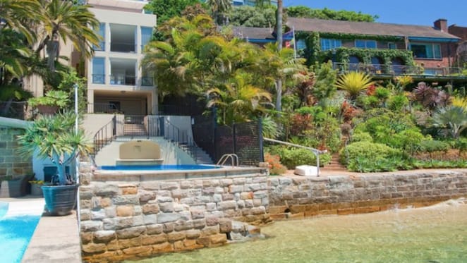 Sydney Harbour's skinniest harbour front listed in Darling Point