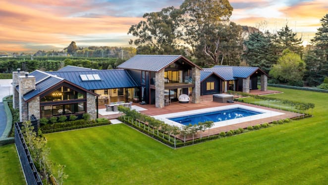 All Blacks coach Steve Hansen lists Canterbury home