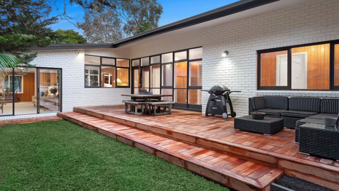 Mid century modern Beaumaris trophy home sold