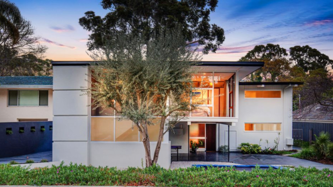 Floreat trophy home designed by Raymond Jones listed