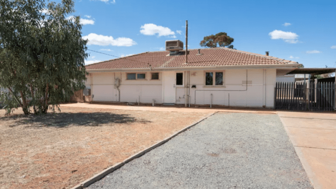 South Kalgoorlie mortgagee home listed for minor loss