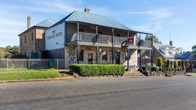 Historic Goulburn district Taralga Hotel up for auction