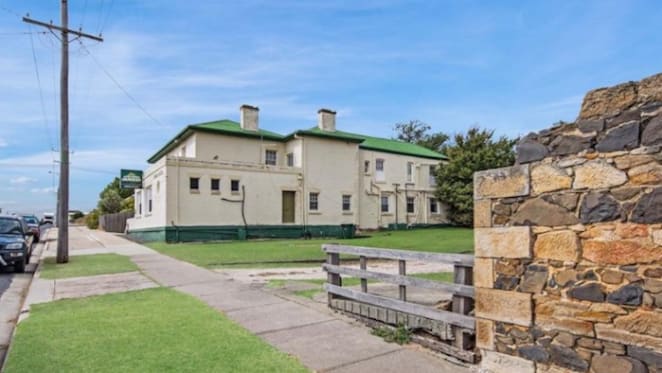 19th century Tasmanian hotel listed for sale