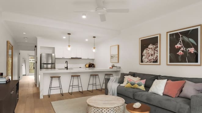Olympia Valance lists one bedroom Southbank apartment