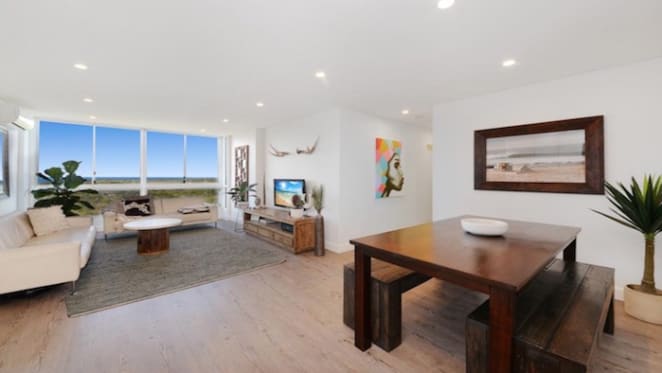 Cricketer David Warner secures another Maroubra apartment
