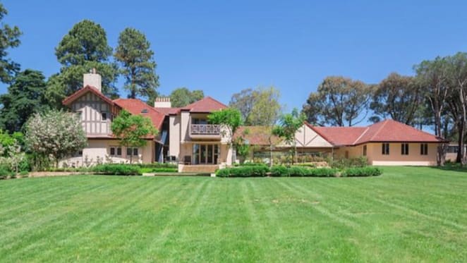 Westridge House, one of Canberra's oldest homes, hits the market